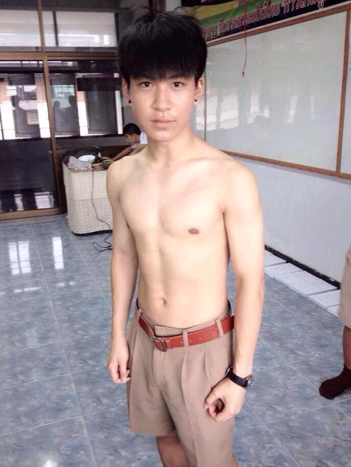 ละอ่อน @ Twitter