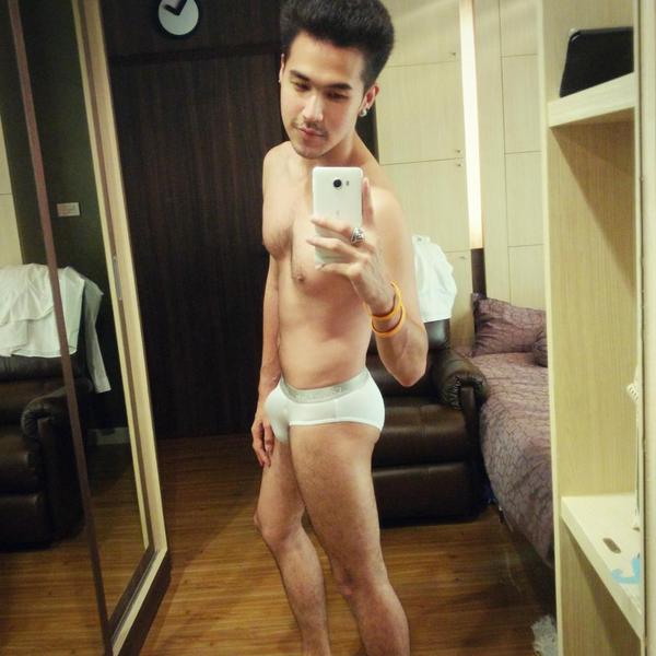 ละอ่อน @ Twitter