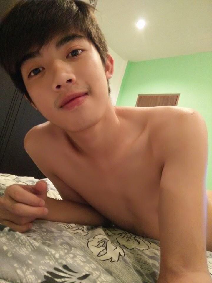 ละอ่อน @ Twitter8