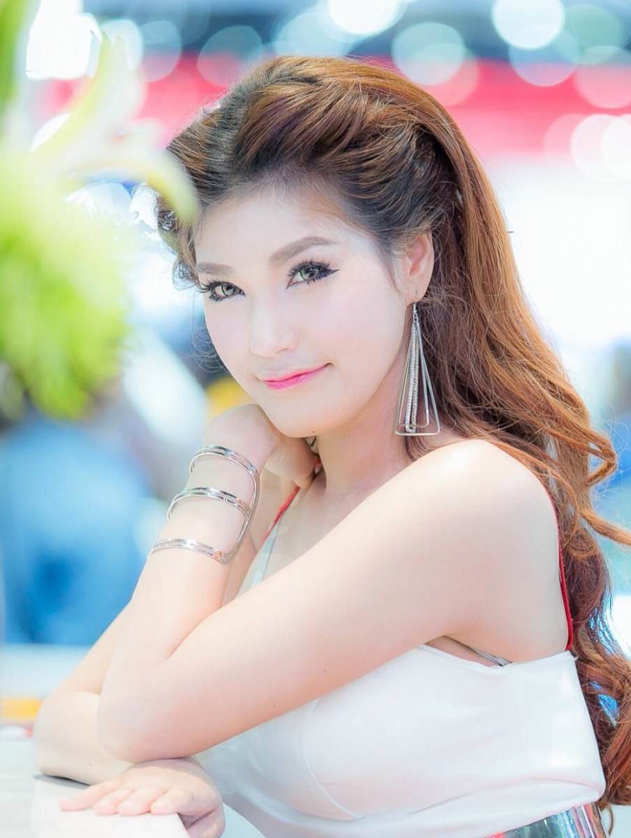 พริตตี้มอเตอร์โชว์