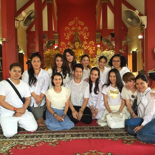 ทำบุญ 9 วัด จ.อยุธยา กับ "อั้ม พัชราภา" สวยใสเรียบร้อยอิ่มบุญกันถ้วนหน้า!!