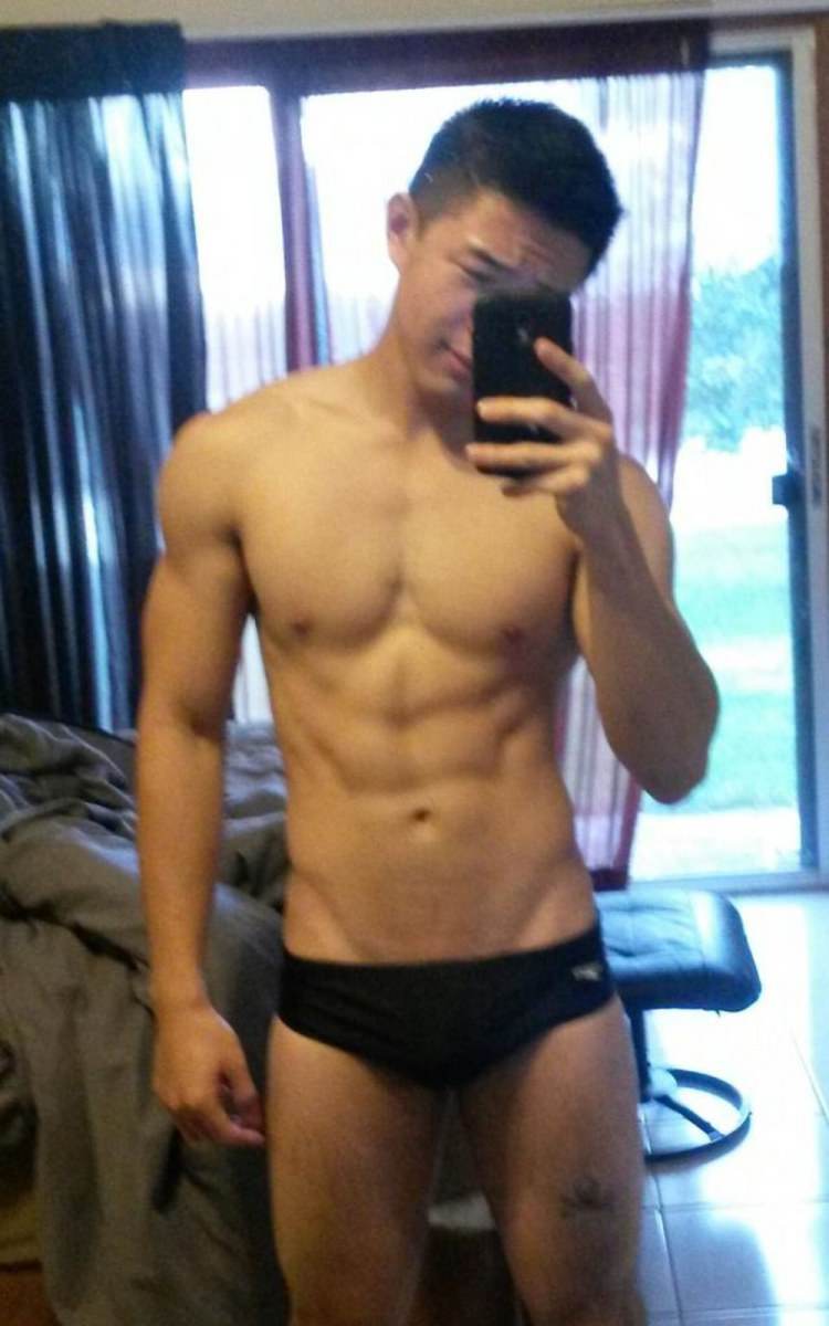 Men selfie