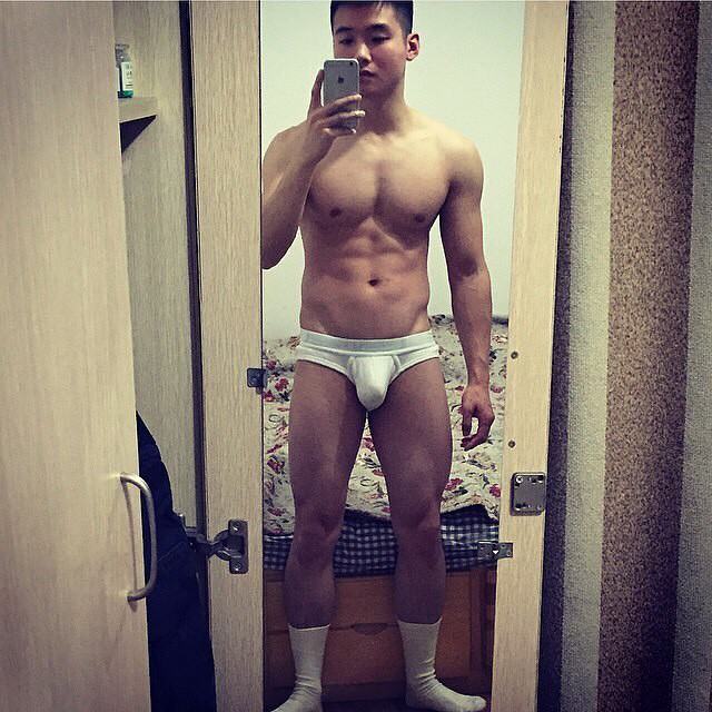 Men selfie