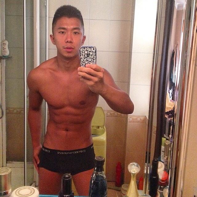 Men selfie