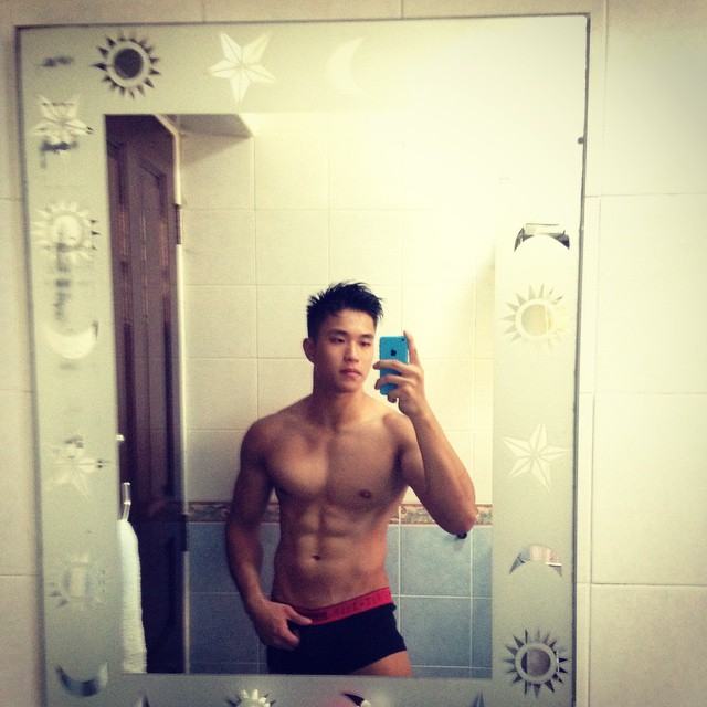 Men selfie