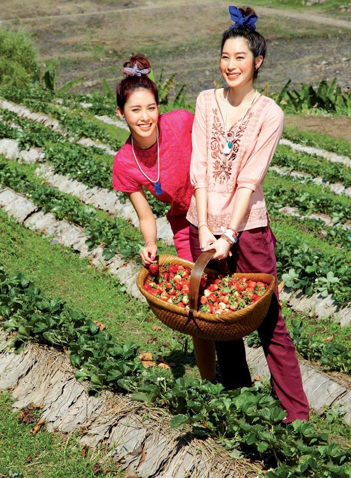 ฐิสา-วริฏฐิสา &  เฌอเบลล์-ลัลณ์ลลิน @ เพื่อนเดินทาง no.424 April 2015