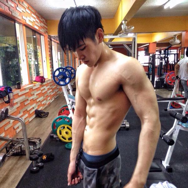 ต่อแถวรับยาอายุยืนค่ะ
