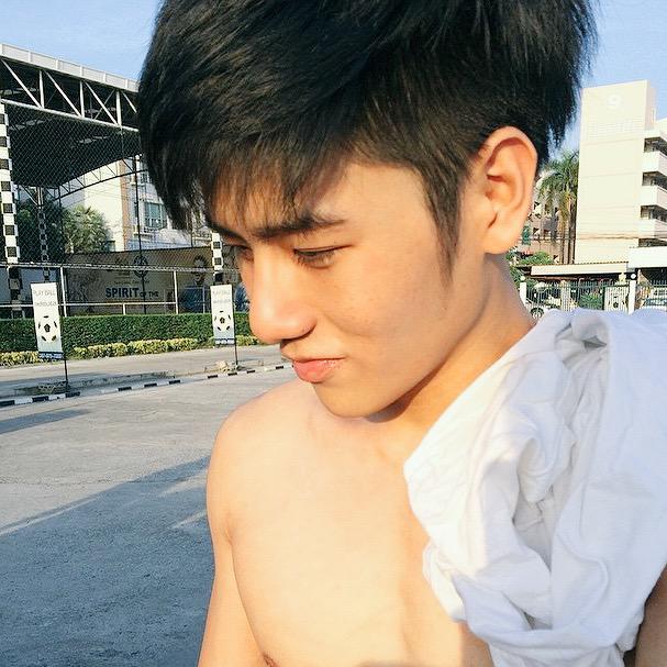 ต่อแถวรับยาอายุยืนค่ะ