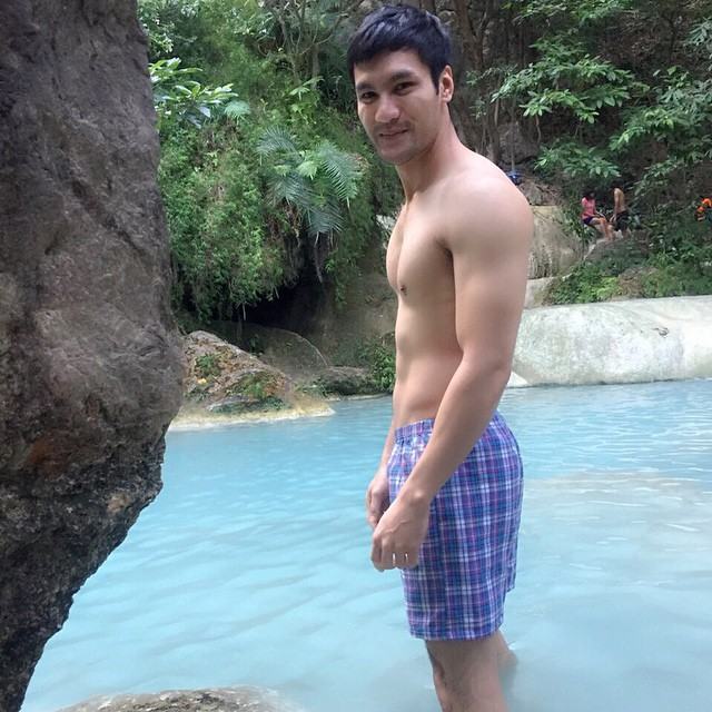 โอม จิระพงษ์ ทองสวี