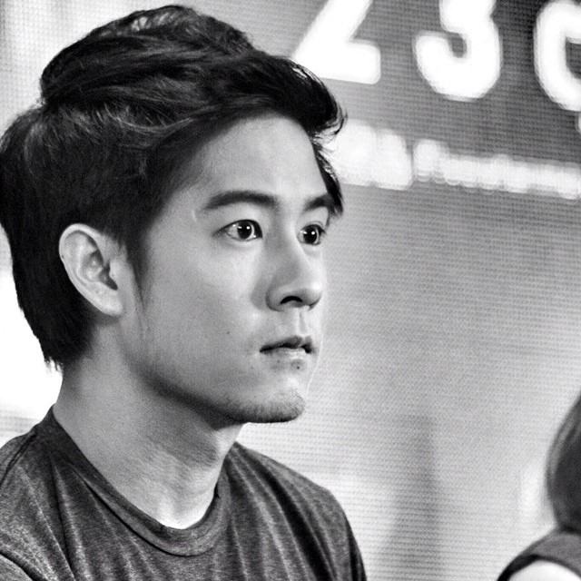 "อัค อัครัฐ" ผู้ชายที่มองยังไงก็ฟิน