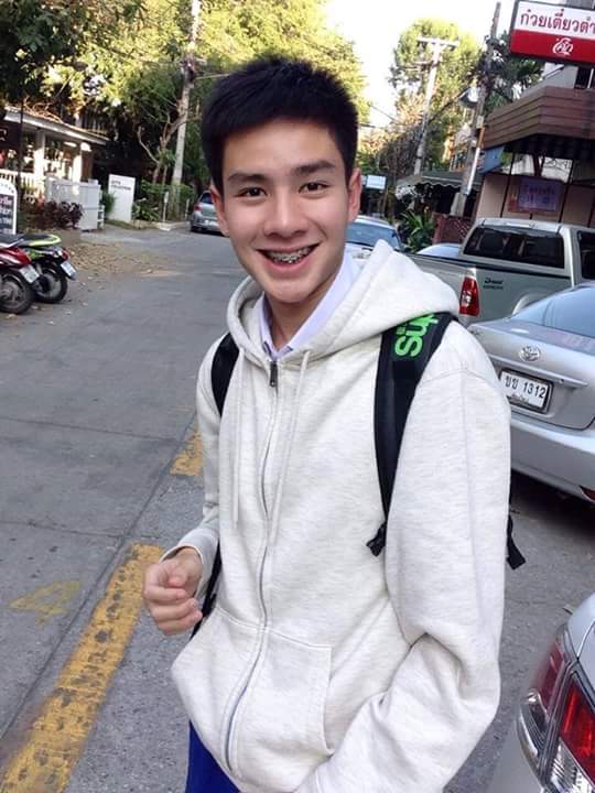หนุ่มๆ น่ารัก น่ากอด ฟินๆ ><