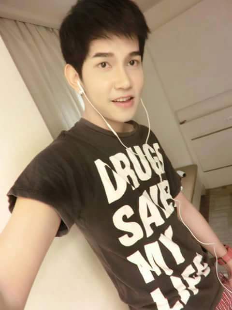 หนุ่มๆ น่ารัก น่ากอด ฟินๆ ><