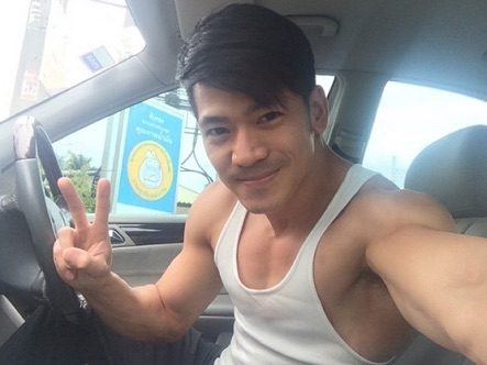 เต้ นันทศัย