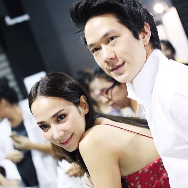 ซุปตาร์สาว "อั้ม" สวีดควงคู่หวานใจไฮโซ "เเอมป์" เปิดบูธในงาน Ab Fab Market พร้อมเหล่าคนบันเทิงมากมาย!!