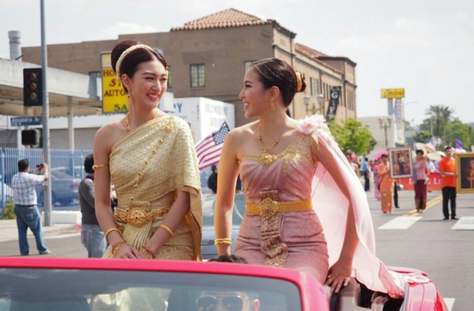 แพนเค้ก-เขมนิจ ใส่ชุดไทยสวยงาม