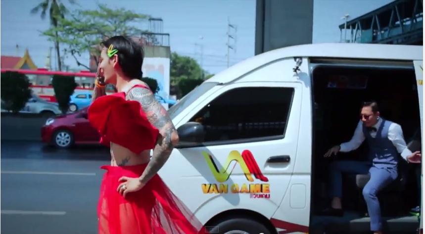 แทค ภรัณยู ถูกลงโทษแต่งหญิงใน Van Game
