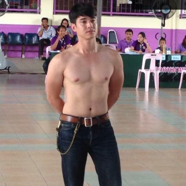 "มาริโอ้" จับใบดำ-ใบแดง