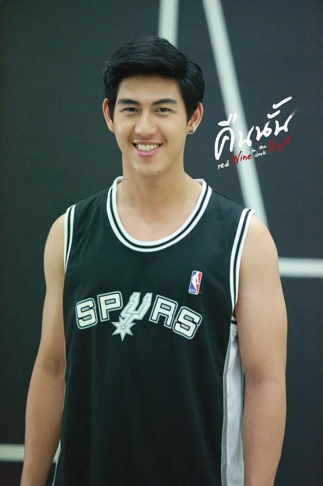 รวมหนุ่มแซ่บๆ จากกองถ่าย ภาพยนตร์เรื่อง "คืนนั้น"
