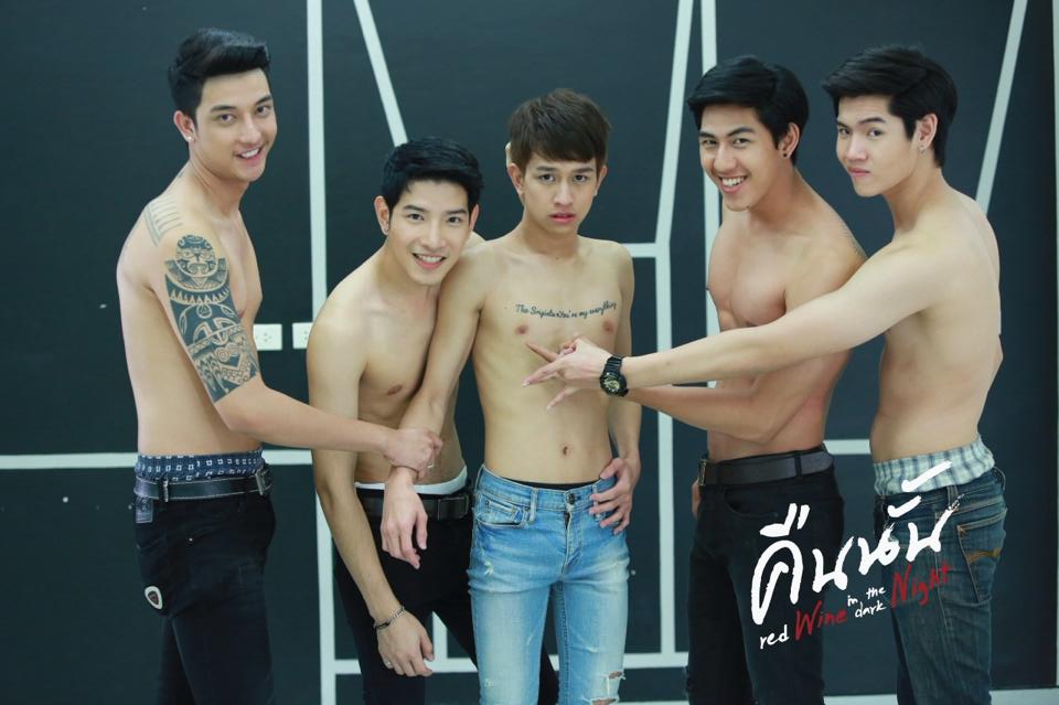 รวมหนุ่มแซ่บๆ จากกองถ่าย ภาพยนตร์เรื่อง "คืนนั้น"