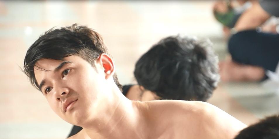 ชัดสุด แน่นสุด   !  แอบถ่าย "มาริโอ้"  ซูมทุกรูขุมขน