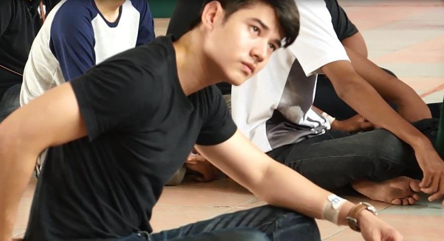 ชัดสุด แน่นสุด   !  แอบถ่าย "มาริโอ้"  ซูมทุกรูขุมขน
