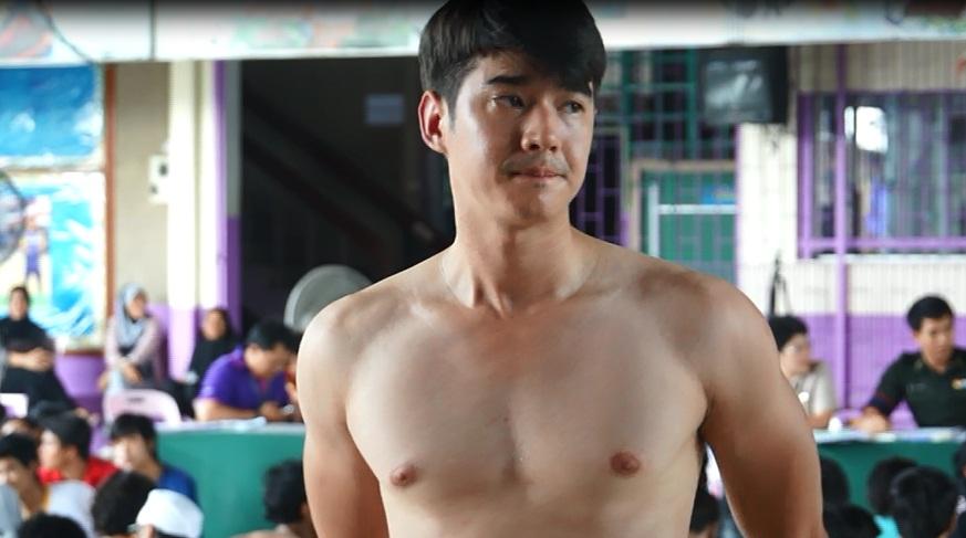 ชัดสุด แน่นสุด   !  แอบถ่าย "มาริโอ้"  ซูมทุกรูขุมขน