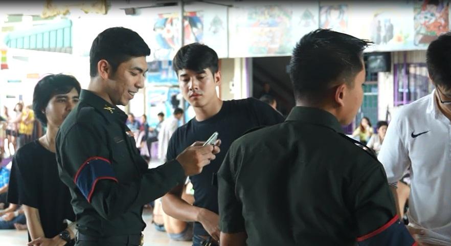 ชัดสุด แน่นสุด   !  แอบถ่าย "มาริโอ้"  ซูมทุกรูขุมขน
