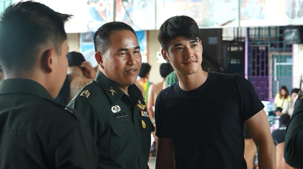 ชัดสุด แน่นสุด   !  แอบถ่าย "มาริโอ้"  ซูมทุกรูขุมขน