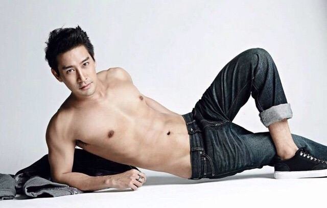 ป้อง ณวัฒน์