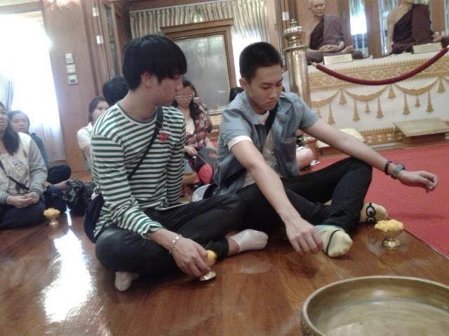ไวท์กัปตันทำบุญร่วมกัน