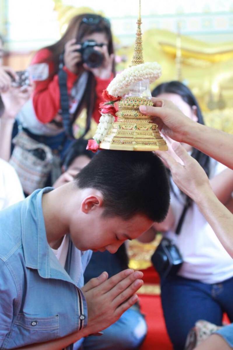 ไวท์กัปตันทำบุญร่วมกัน