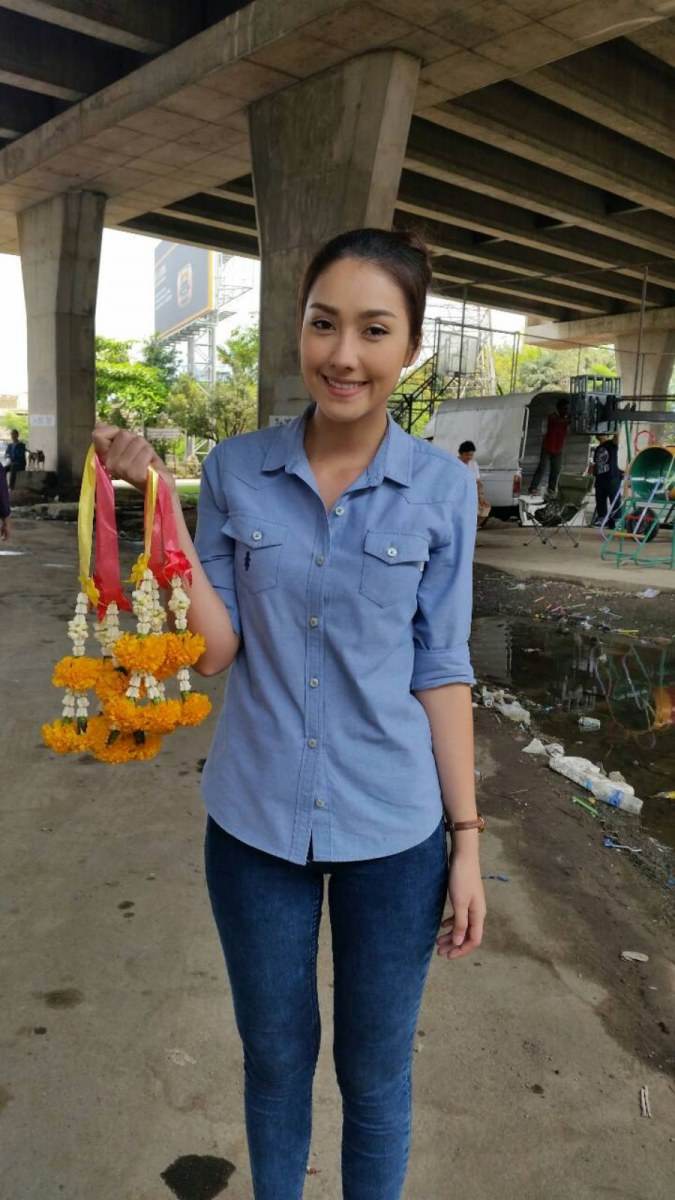 ฮาน่า ลีวิส ไม่หวั่นรับบทเป็นเด็กขายพวงมาลัยใน &ldquo;สาวน้อยซอยรจนา&rdquo;