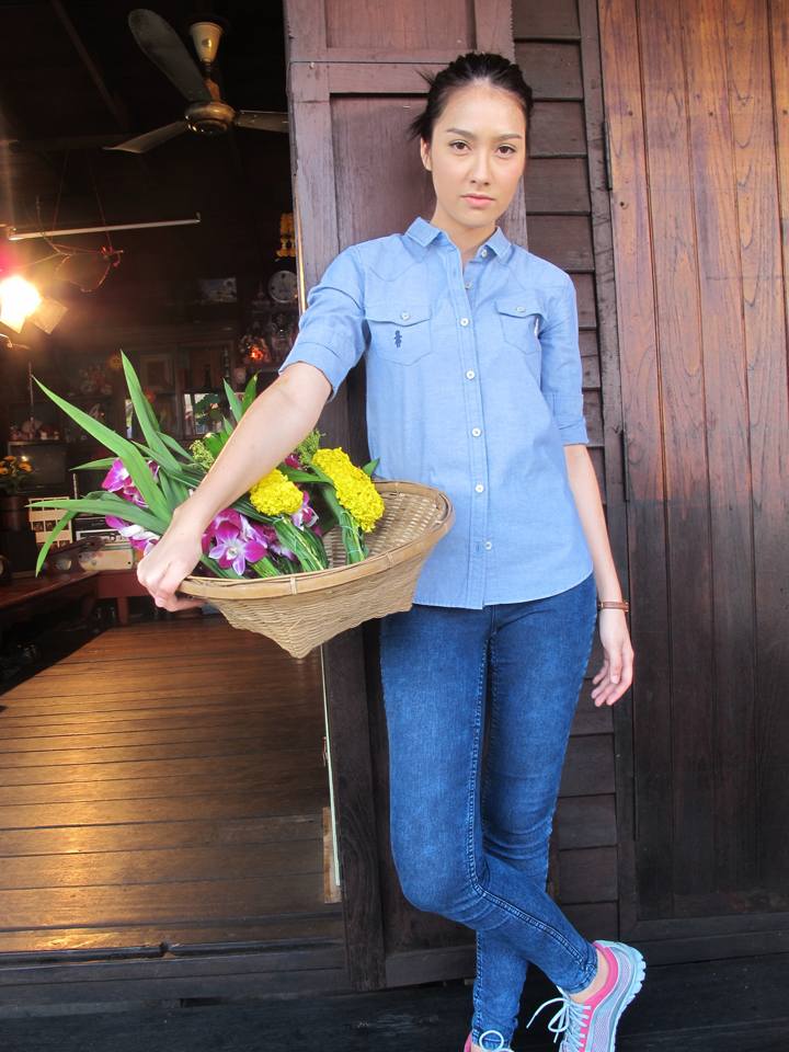 ฮาน่า ลีวิส ไม่หวั่นรับบทเป็นเด็กขายพวงมาลัยใน &ldquo;สาวน้อยซอยรจนา&rdquo;