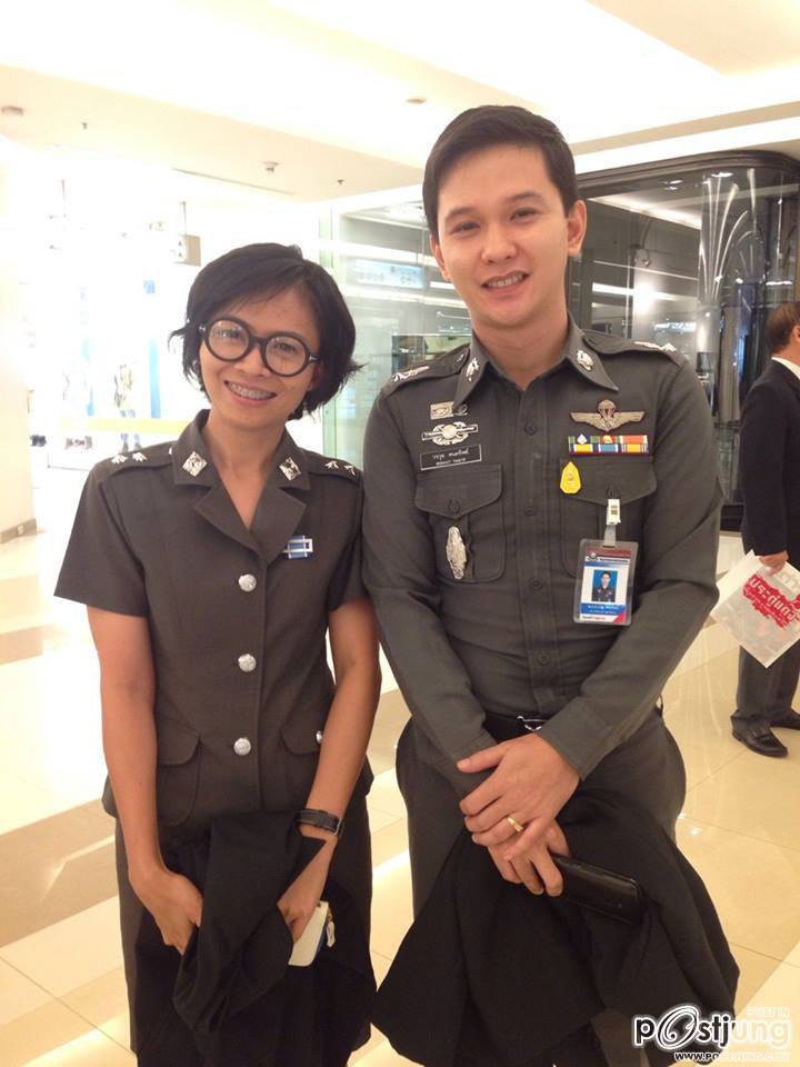 สารวัตร นิค นายตำรวจหนุ่มสุดหล่อ 30 กว่าแล้วนะนั้น