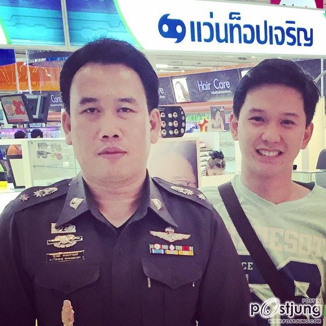 สารวัตร นิค นายตำรวจหนุ่มสุดหล่อ 30 กว่าแล้วนะนั้น