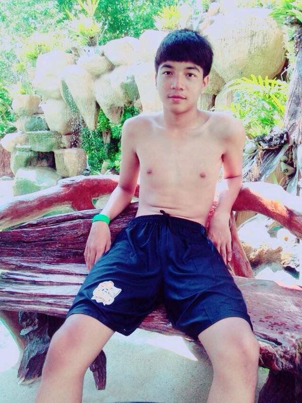 ก่อนเล่นน้ำ ขอฟินแปป