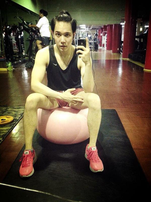 ก่อนเล่นน้ำ ขอฟินแปป