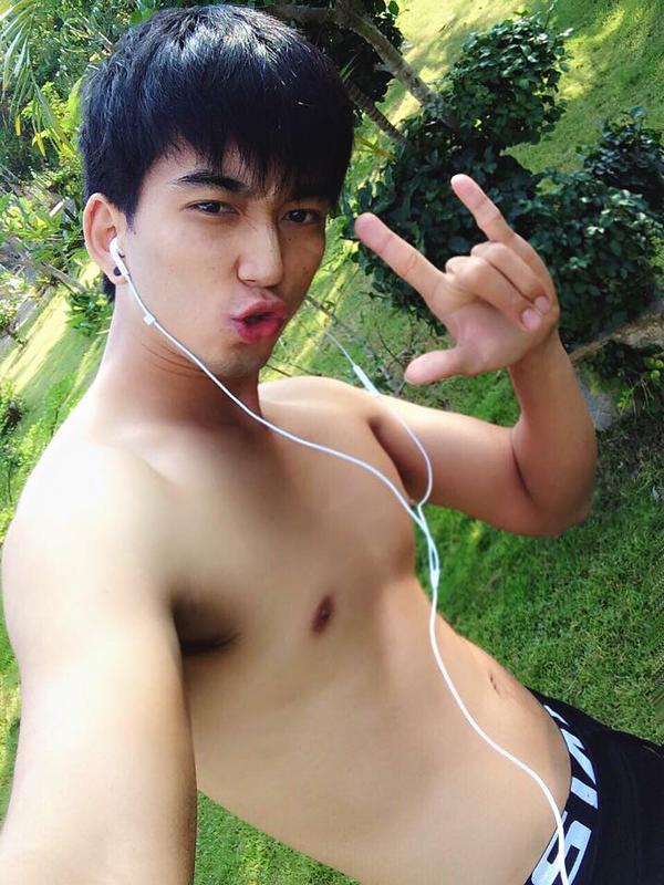 รับไอติมสักแท่งไหมคะ