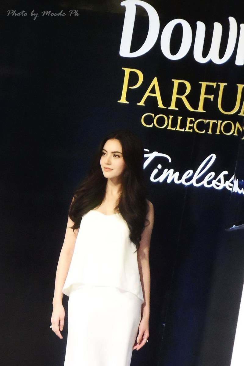ใหม่ดาวิกา งาน DOWNY Timeless @SIAM CENTER