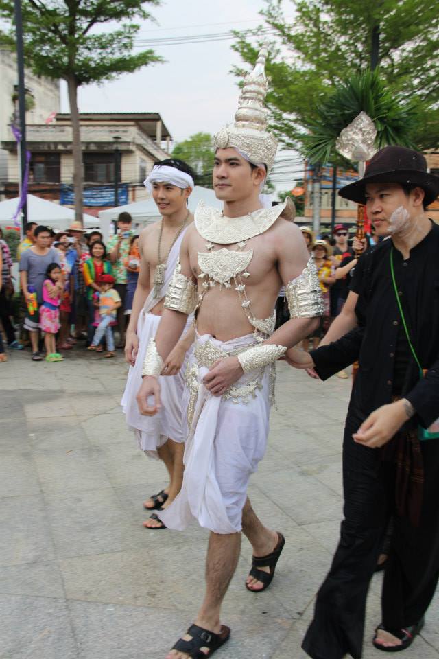 ขบวนแห่งานบุญสลุงหลวง ครั้งที่ 26 ประจำปี 2558 จังหวัดลำปาง