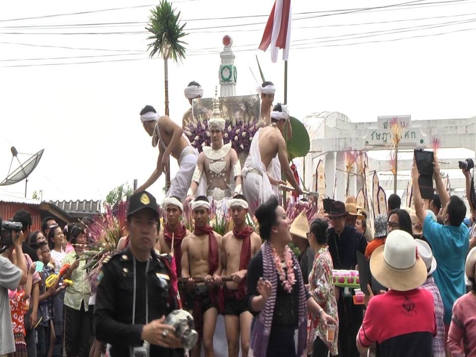 ขบวนแห่งานบุญสลุงหลวง ครั้งที่ 26 ประจำปี 2558 จังหวัดลำปาง