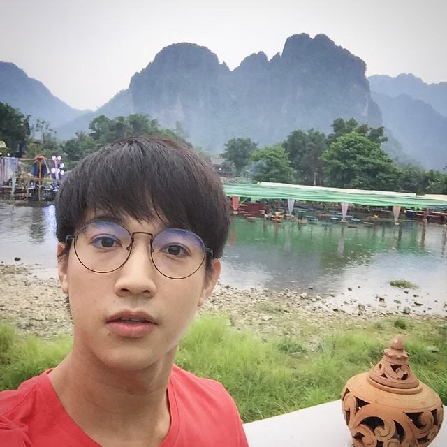 ว๊าวที่ฮักมาลาวเป็นหยังบ่บอกชิไปเป็นไกค์ให้  [ ริท เดอะสตาร์@ลาววังเวียง ]