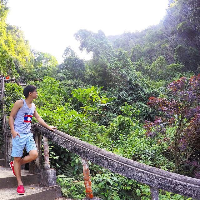 ว๊าวที่ฮักมาลาวเป็นหยังบ่บอกชิไปเป็นไกค์ให้  [ ริท เดอะสตาร์@ลาววังเวียง ]