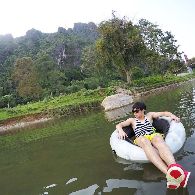 ว๊าวที่ฮักมาลาวเป็นหยังบ่บอกชิไปเป็นไกค์ให้  [ ริท เดอะสตาร์@ลาววังเวียง ]