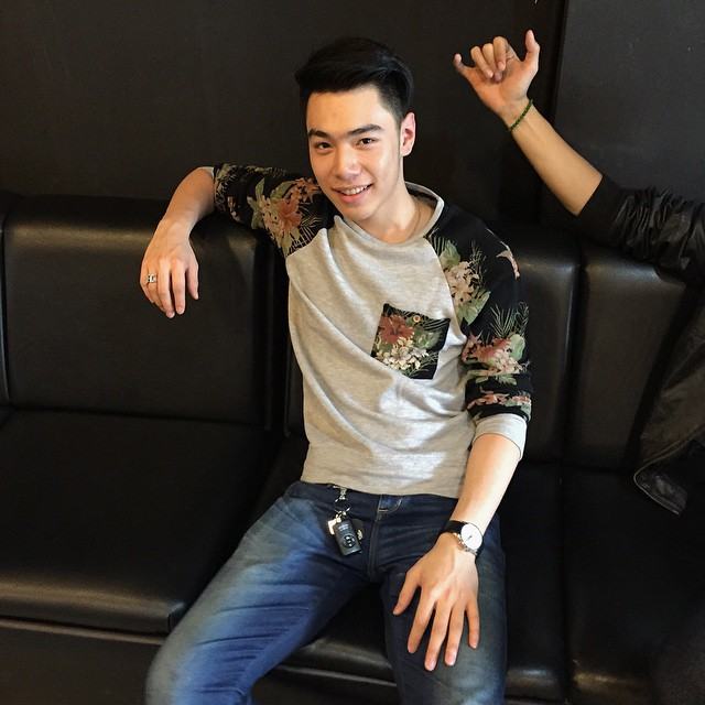 ฮักแท้ๆบ่ได้เว้าหลิ้น ( อาร์ม ขวัญใจ ไทย แลนด์ )