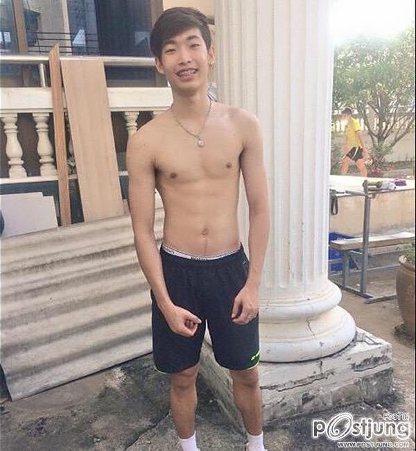 สงกรานต์ หนุ่มน้อย
