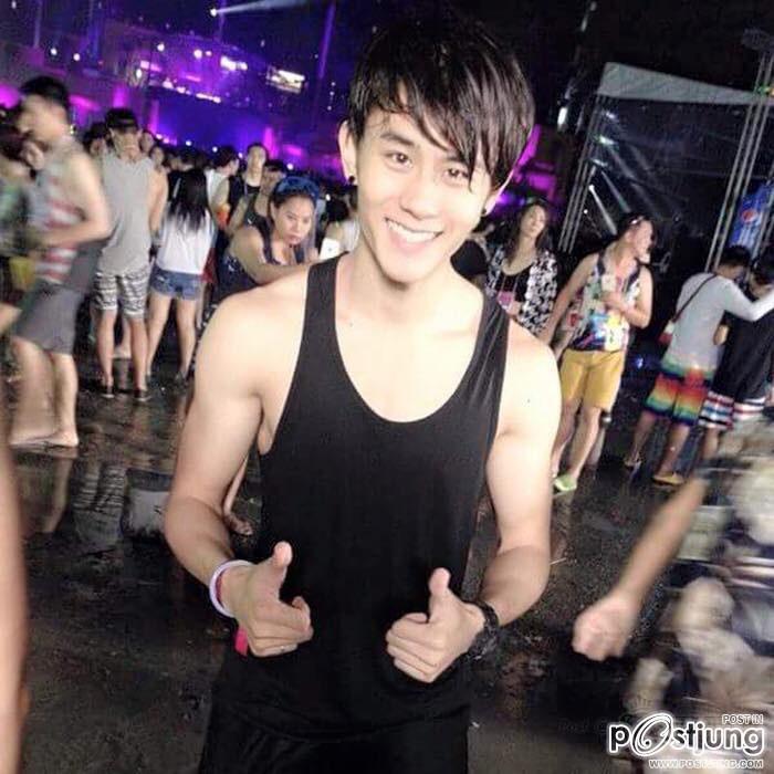 สงกรานต์ หนุ่มน้อย