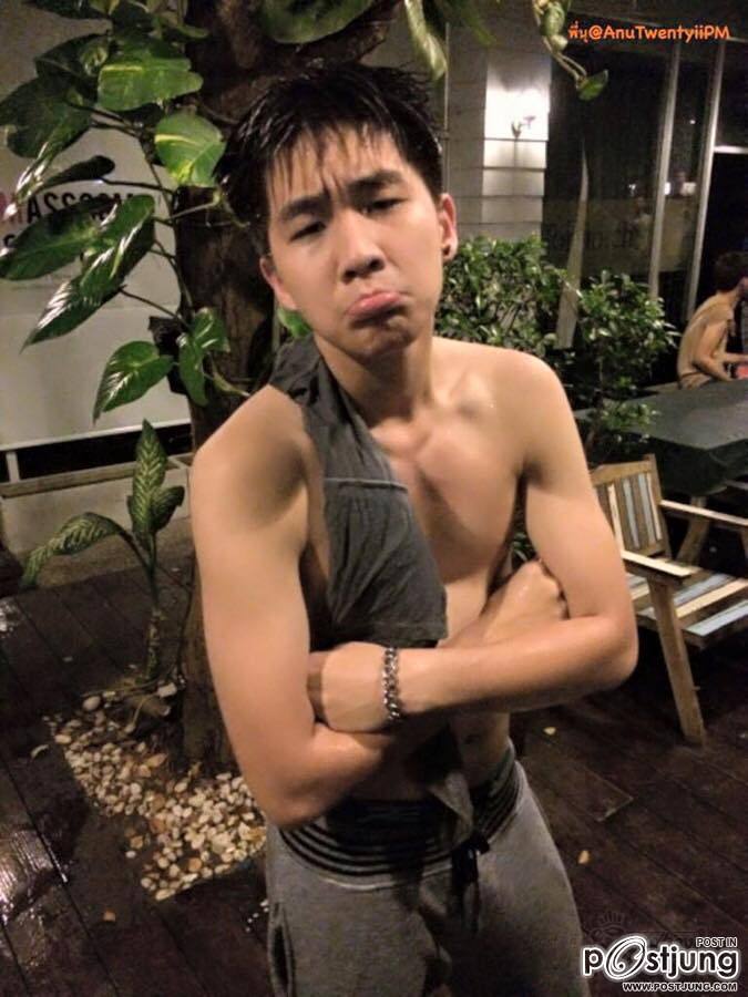 สงกรานต์ หนุ่มน้อย
