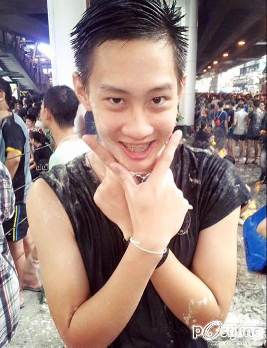 สงกรานต์ หนุ่มน้อย