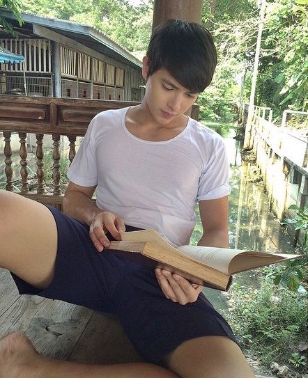 เด็กวัดที่หล่อที่สุดในประเทศ